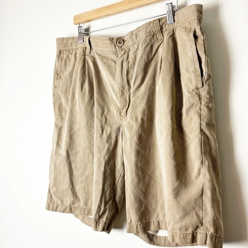 TOMMY BAHAMA • Men’s Tan Silk Chino Casual Shorts Size 38